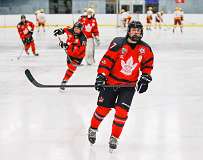 17: Warmup Canucks vs Thorld Blackhawks Feb 18 2022-015