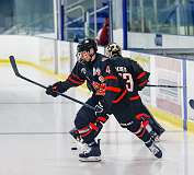 96: Warmup Canucks vs Thorold Dec 16 2022-002